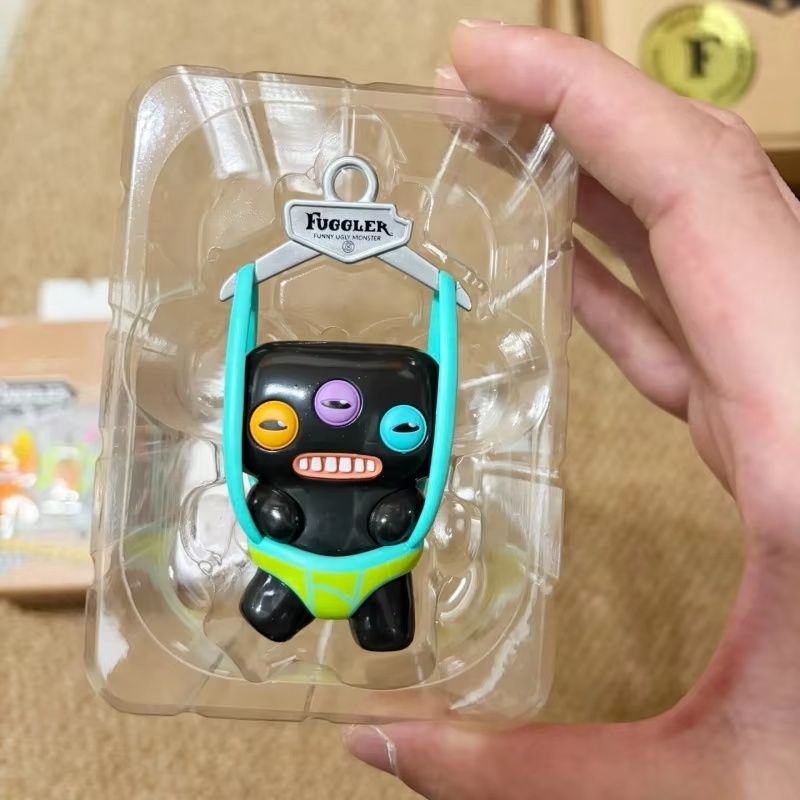 Offizielle Fuggler X Jaka Blin – Vinyl Figure Blank Bewertung und Preis
